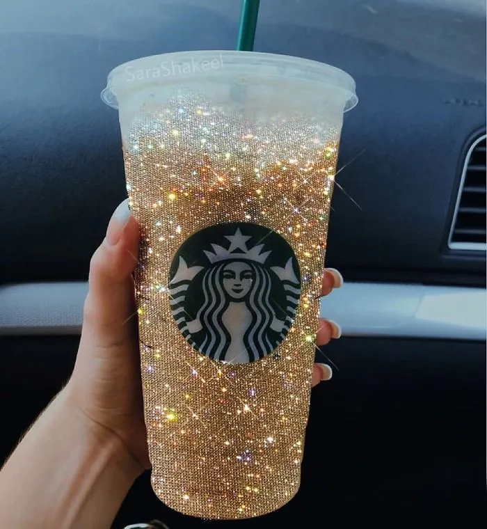 Sara Shakeel Quits Her Job As A Dentist To Start Her Career As A Glitter Artist