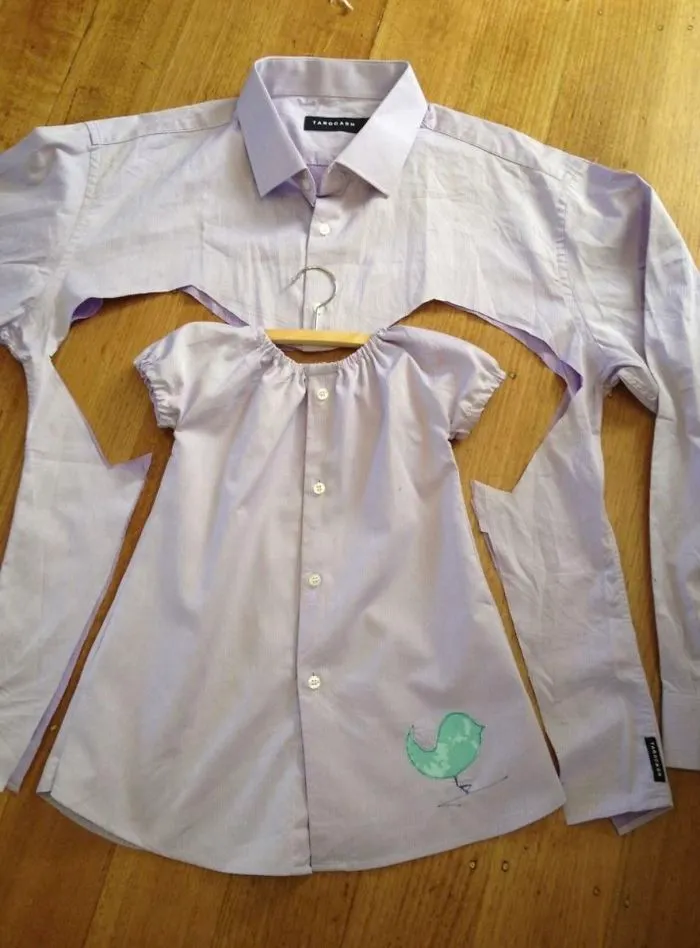 Así puedes hacer un vestido para bebés con una vieja camisa con botones
