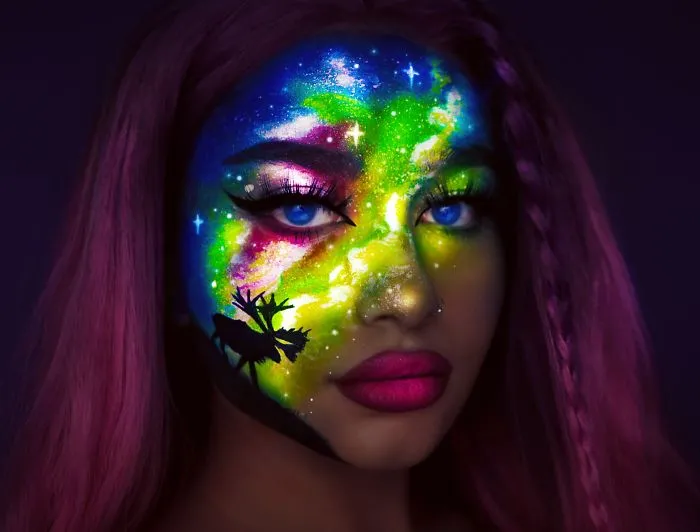 I Use Makeup, UV Paint And Light To Create Glow-In-The-Dark Looks (26 Pics)