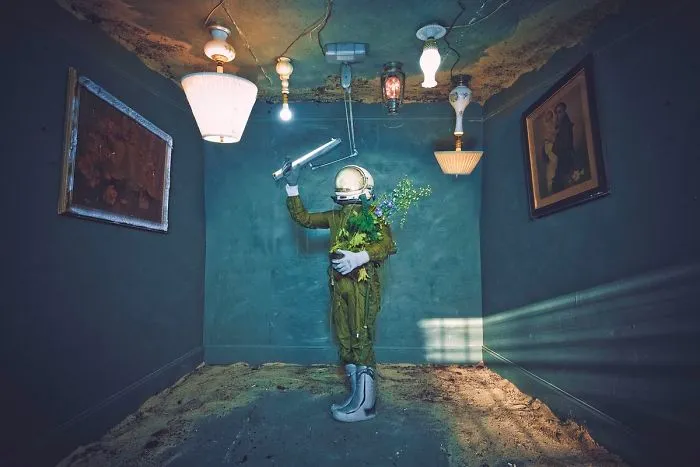 I Travelled 1000 Years Into The Future To Document A Lonely Astronaut's Return To Earth