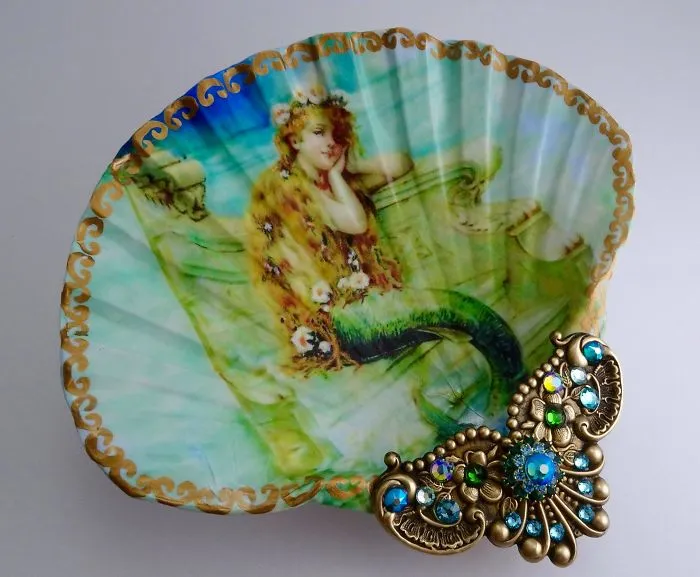 Artist Turns Real Seashells Into Decorative Jewelry Dishes That Look Like Long Lost Treasure