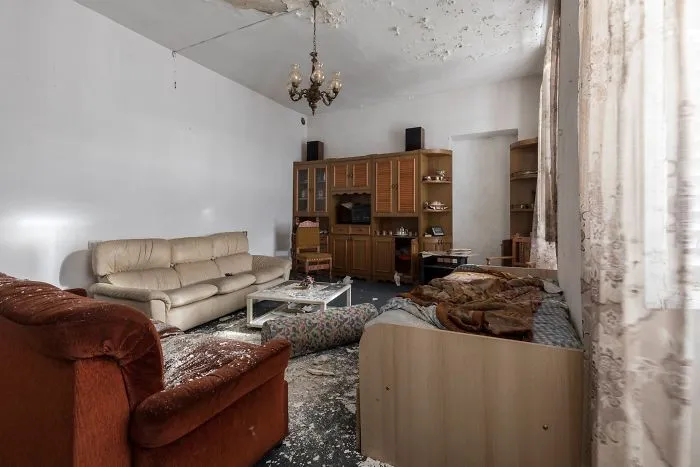 50 Photos Of Eerie Abandoned Sites That I Took While Traveling Through Italy