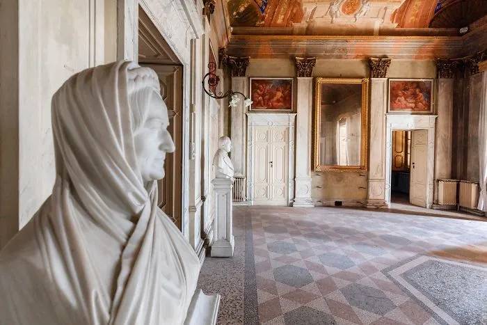 50 Photos Of Eerie Abandoned Sites That I Took While Traveling Through Italy