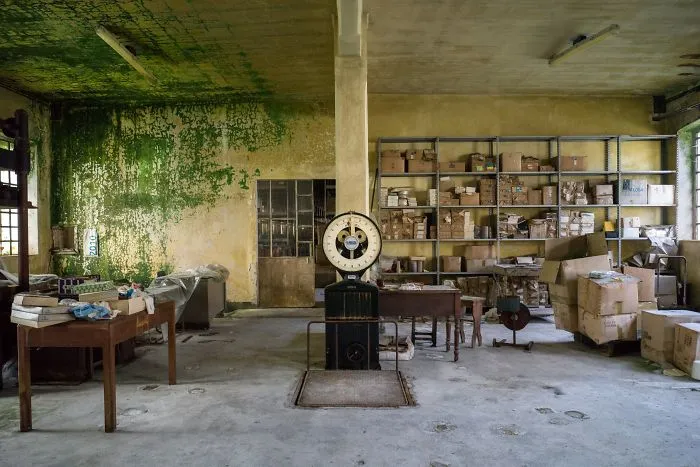 50 Photos Of Eerie Abandoned Sites That I Took While Traveling Through Italy