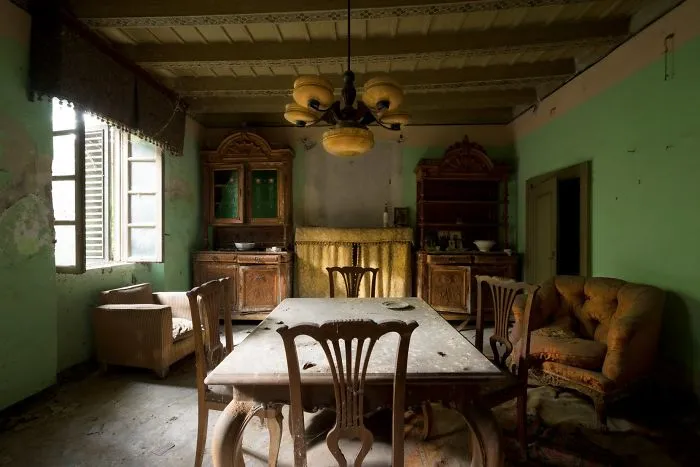 50 Photos Of Eerie Abandoned Sites That I Took While Traveling Through Italy