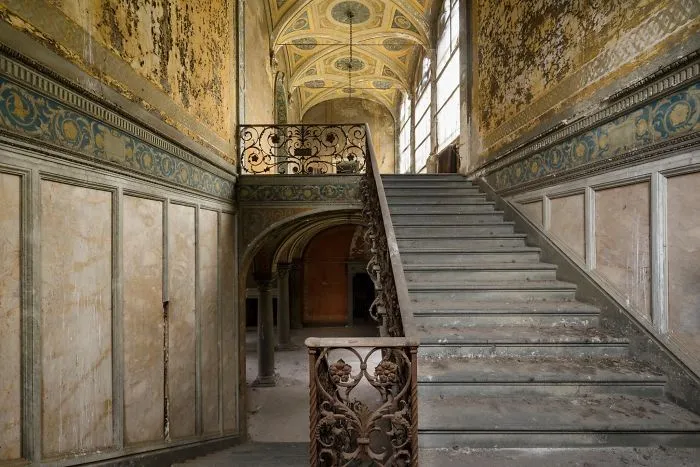 50 Photos Of Eerie Abandoned Sites That I Took While Traveling Through Italy