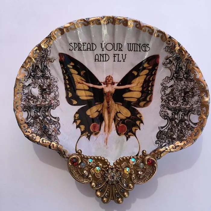 Artist Turns Real Seashells Into Decorative Jewelry Dishes That Look Like Long Lost Treasure