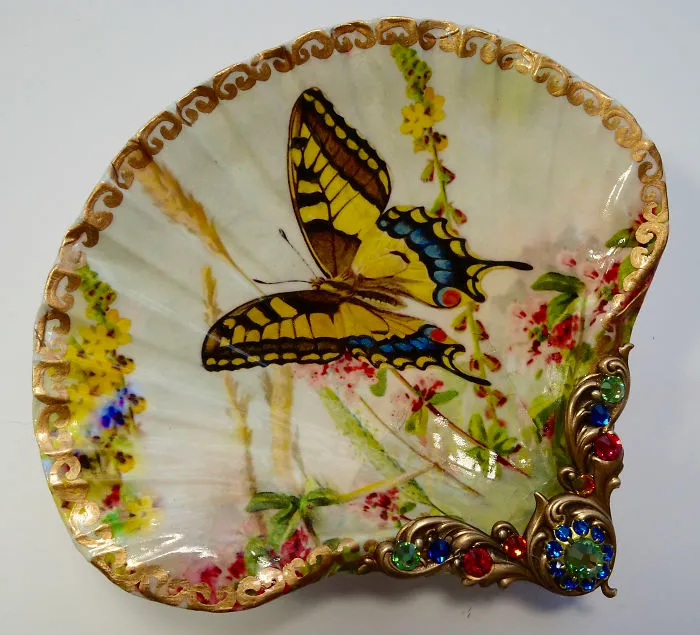 Artist Turns Real Seashells Into Decorative Jewelry Dishes That Look Like Long Lost Treasure