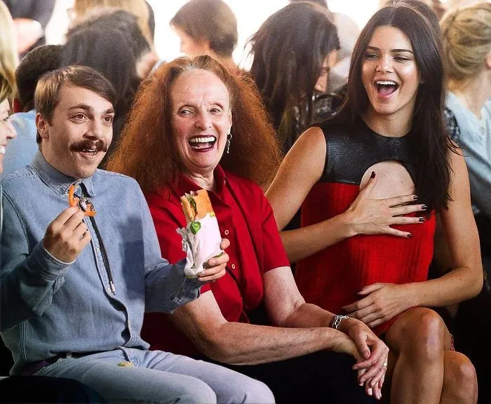 This Guy Won't Stop Photoshopping Himself Into Kendall Jenner's Photos And It Makes Them 10 Times Better