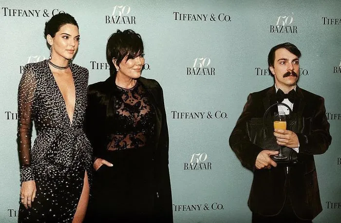 This Guy Won't Stop Photoshopping Himself Into Kendall Jenner's Photos And It Makes Them 10 Times Better
