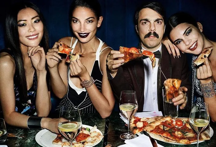 This Guy Won't Stop Photoshopping Himself Into Kendall Jenner's Photos And It Makes Them 10 Times Better