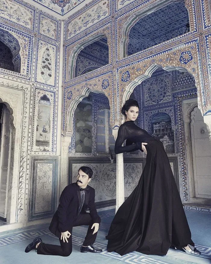 This Guy Won't Stop Photoshopping Himself Into Kendall Jenner's Photos And It Makes Them 10 Times Better