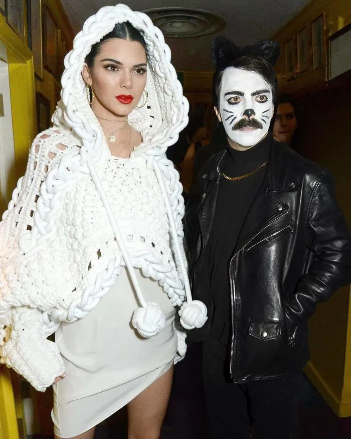 This Guy Won't Stop Photoshopping Himself Into Kendall Jenner's Photos And It Makes Them 10 Times Better