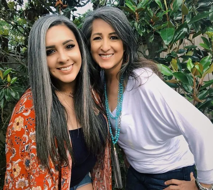 Estas 40 mujeres dejaron de teñirse el cabello, y tienen tan buen aspecto que te convencerán para hacer lo mismo