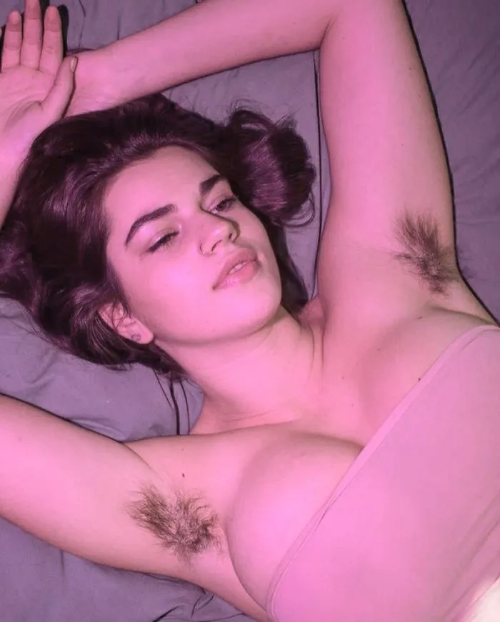 40 Mujeres que eligieron no depilarse por "Januhairy" y comparten fotos de sus progresos