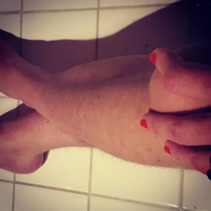 40 Mujeres que eligieron no depilarse por "Januhairy" y comparten fotos de sus progresos