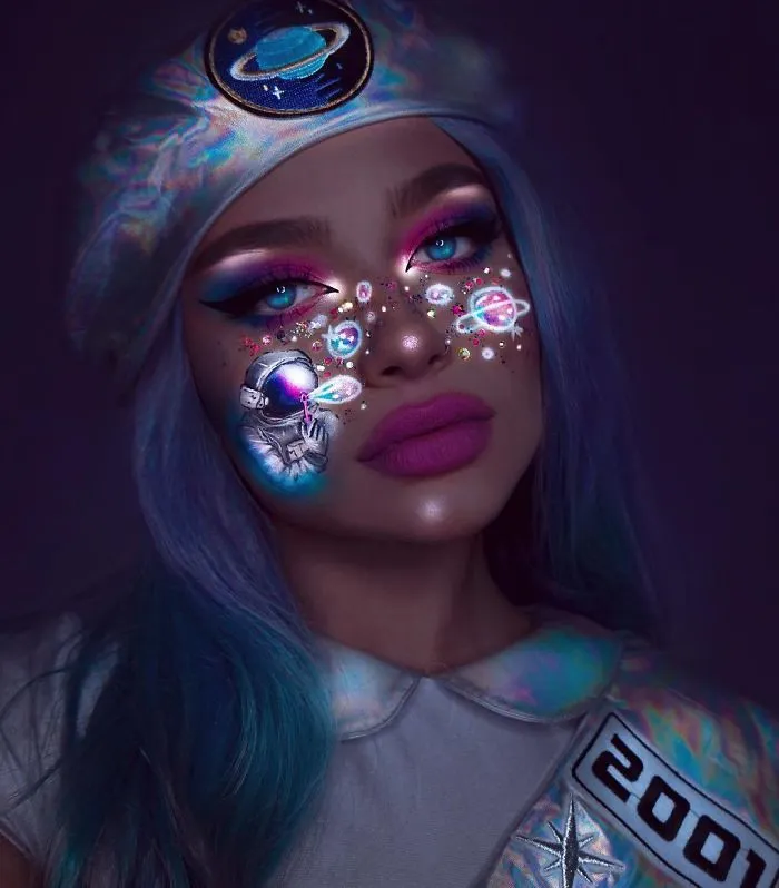 I Use Makeup, UV Paint And Light To Create Glow-In-The-Dark Looks (26 Pics)