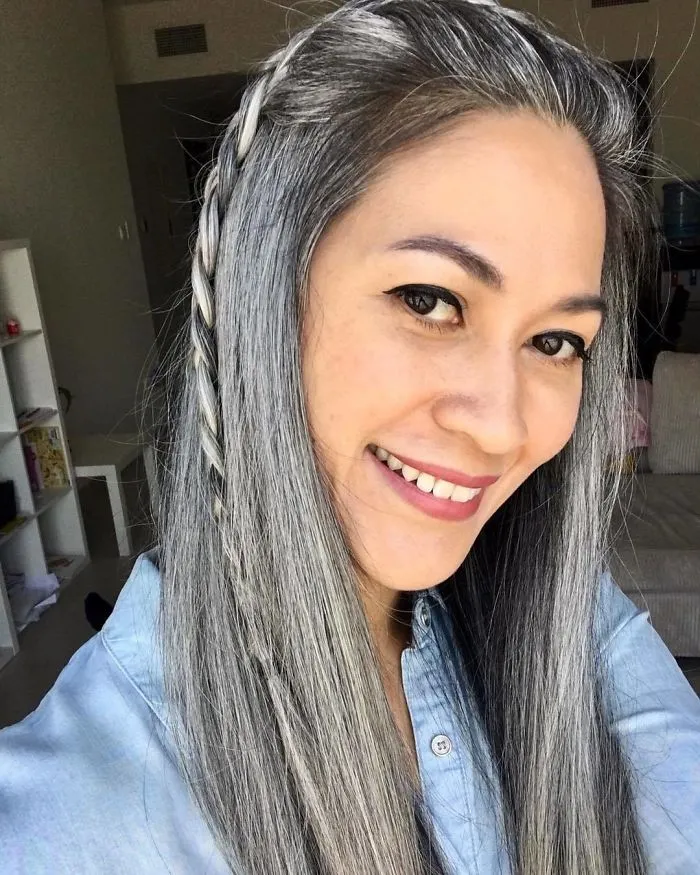 Estas 40 mujeres dejaron de teñirse el cabello, y tienen tan buen aspecto que te convencerán para hacer lo mismo