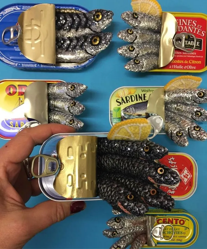 Getting Lots Of Tins Ready In Preparation For Next Weekend's Christmas Open Studios At 13-18 Arundel Mews Kemptown, Bn21gg My Studio Shop In Unit 5 Will Open From 10.00 A.m - 6.00 P.m Saturday 24th And Sunday 25th November. #katejenkinsstudio #britishartist #itsbeginningtolookalotlikechristmasopenstudios#kemptownbrighton