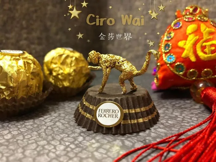Chinese Artist Creates Tiny Sculptures Using Ferrero Rocher Packaging (28 Pics)
