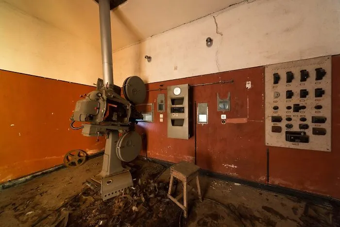 I Travel Europe To Capture The Remains Of Abandoned Theaters