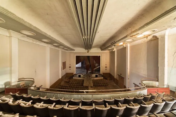 I Travel Europe To Capture The Remains Of Abandoned Theaters