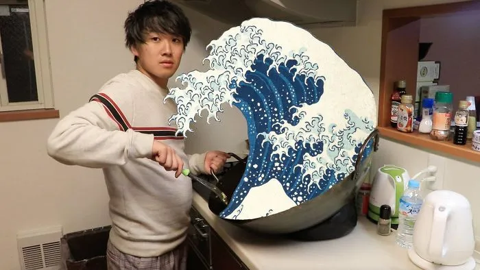 Alguien publica la foto de un chico junto a una ola gigante de arroz y la gente empieza a photoshopearlo de inmediato