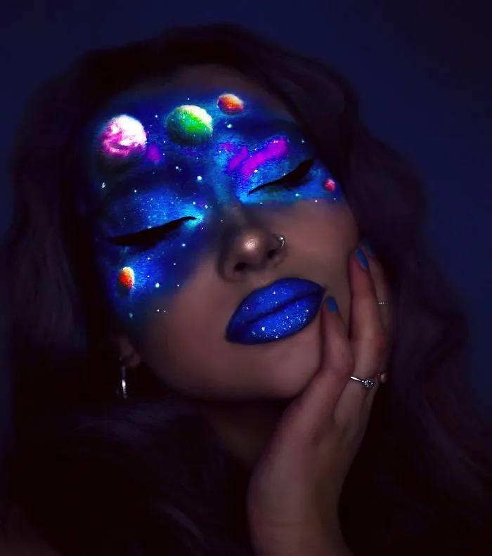 I Use Makeup, UV Paint And Light To Create Glow-In-The-Dark Looks (26 Pics)