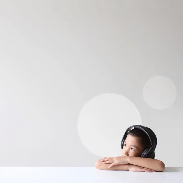 113k Instagram Followers Can't Get Enough Of These Minimalist Everyday-Object Photos By Thai Photographer