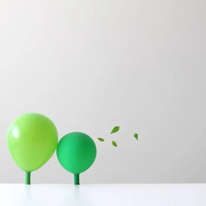 113k Instagram Followers Can't Get Enough Of These Minimalist Everyday-Object Photos By Thai Photographer