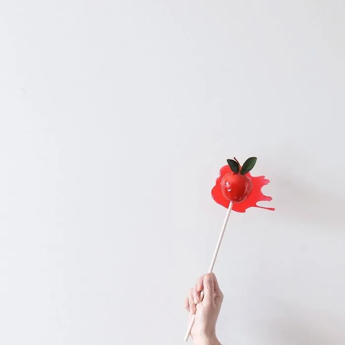 113k Instagram Followers Can't Get Enough Of These Minimalist Everyday-Object Photos By Thai Photographer
