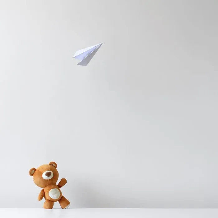 113k Instagram Followers Can't Get Enough Of These Minimalist Everyday-Object Photos By Thai Photographer
