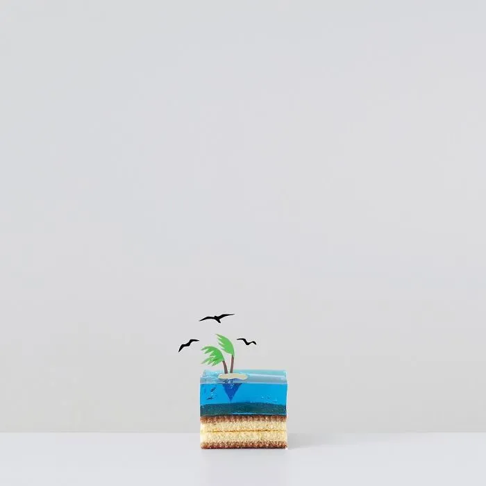 113k Instagram Followers Can't Get Enough Of These Minimalist Everyday-Object Photos By Thai Photographer