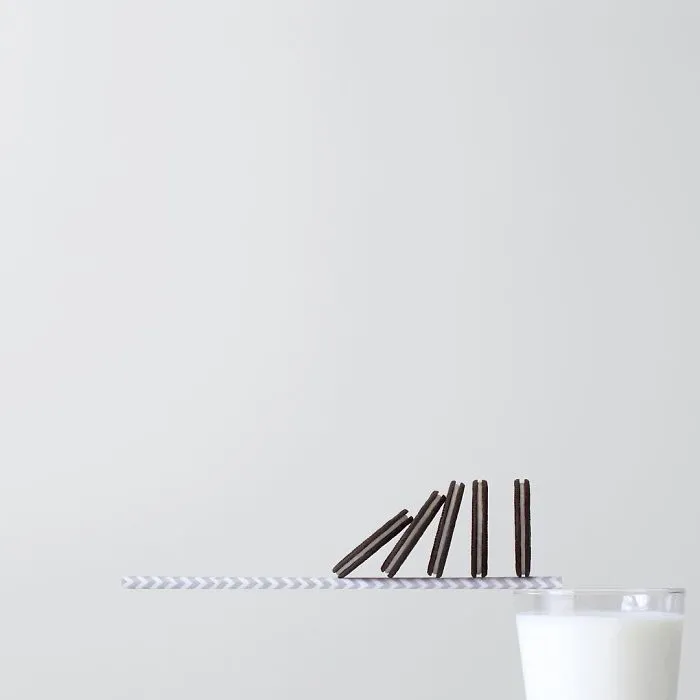 113k Instagram Followers Can't Get Enough Of These Minimalist Everyday-Object Photos By Thai Photographer