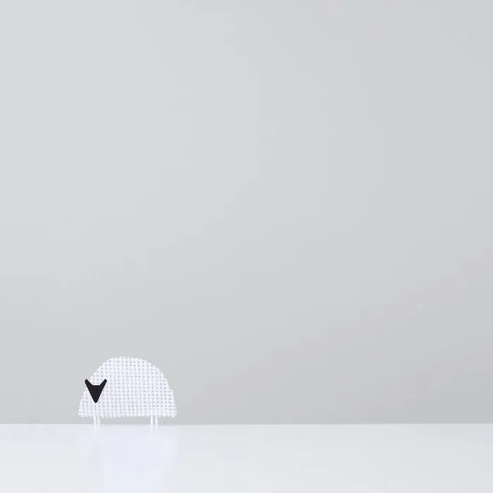 113k Instagram Followers Can't Get Enough Of These Minimalist Everyday-Object Photos By Thai Photographer