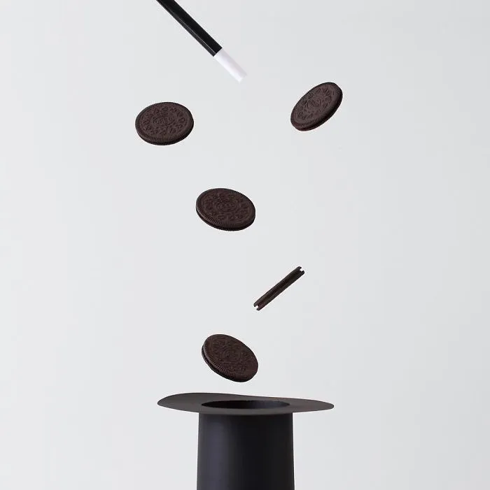 113k Instagram Followers Can't Get Enough Of These Minimalist Everyday-Object Photos By Thai Photographer