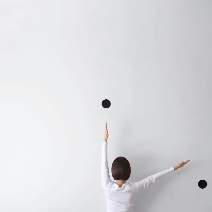 113k Instagram Followers Can't Get Enough Of These Minimalist Everyday-Object Photos By Thai Photographer