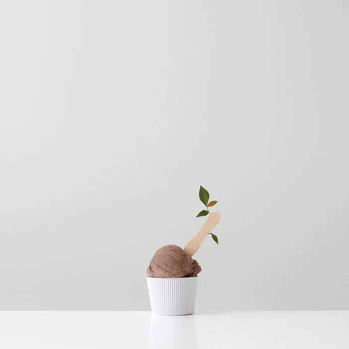 113k Instagram Followers Can't Get Enough Of These Minimalist Everyday-Object Photos By Thai Photographer