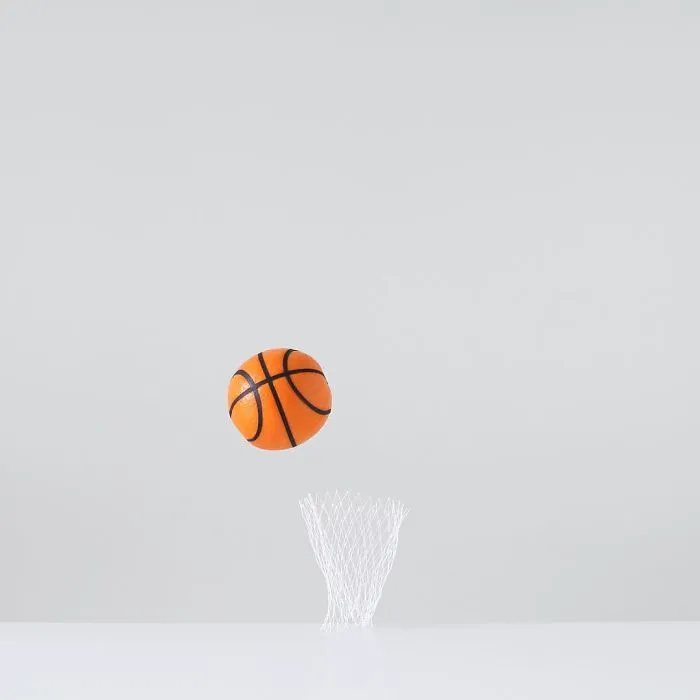 113k Instagram Followers Can't Get Enough Of These Minimalist Everyday-Object Photos By Thai Photographer