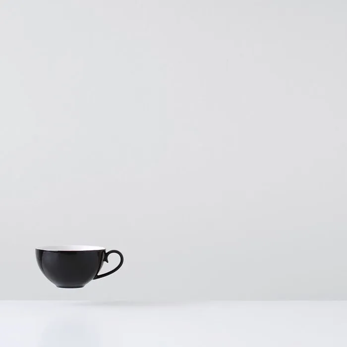113k Instagram Followers Can't Get Enough Of These Minimalist Everyday-Object Photos By Thai Photographer