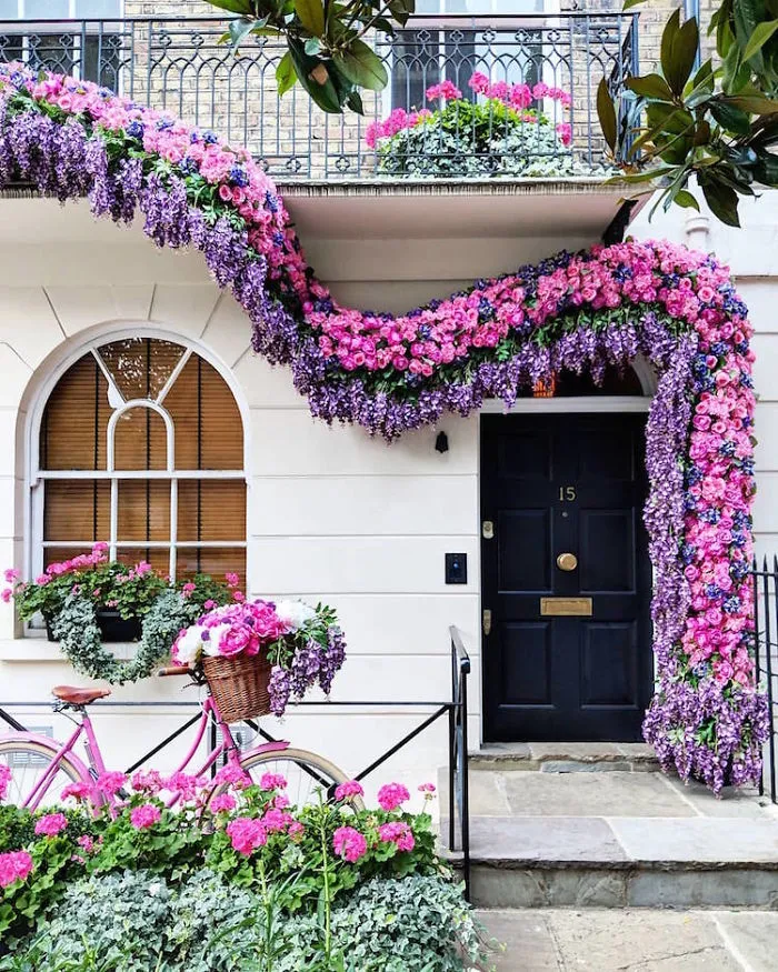 Esta mujer capta las puertas más bellas de Londres, y parecen salidas de una película de Wes Anderson