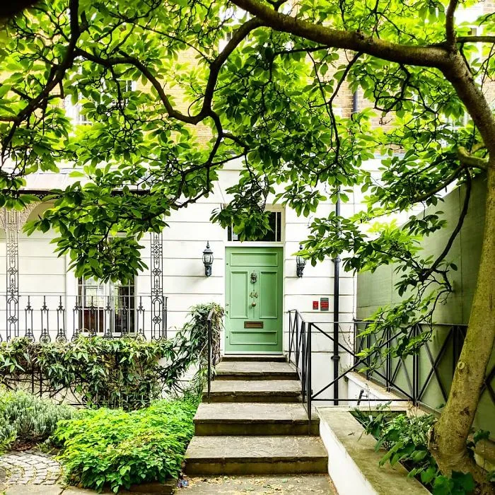 Woman Captures London's Most Beautiful Front Doors And They Look Straight Out Of A Wes Anderson Movie