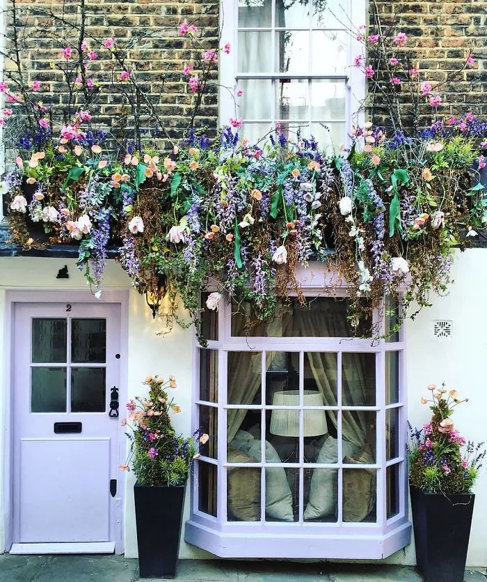 Woman Captures London's Most Beautiful Front Doors And They Look Straight Out Of A Wes Anderson Movie