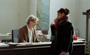 A Utility Company Demanded To Speak With Dead House Owner Directly, So His Daughter Brought Him To The Appointment