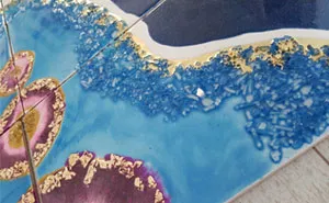 I Created A “Galaxy Shower” By Painting My Plain Bathroom Tiles