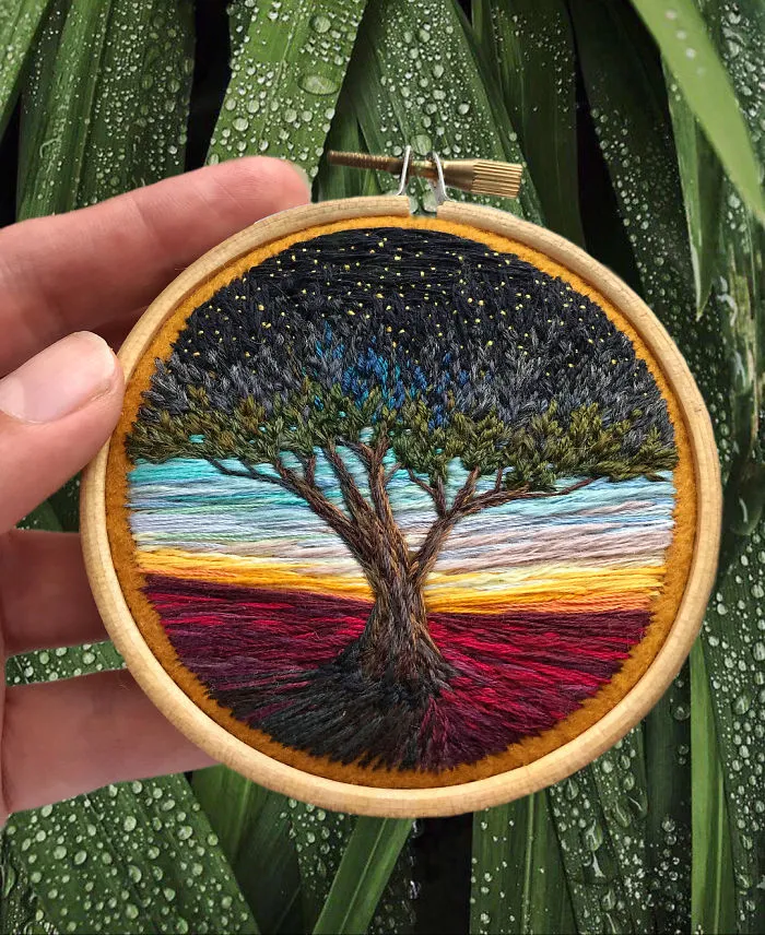 Russian Artist Pushes Embroidery To Its Limits, Making It Look Like Paint