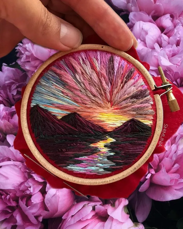 Russian Artist Pushes Embroidery To Its Limits, Making It Look Like Paint