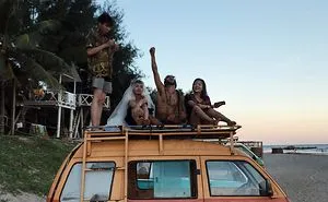 A Witty Instagram Account Defying Millennial Travel Trends