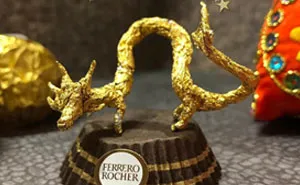 Chinese Artist Creates Tiny Sculptures Using Ferrero Rocher Packaging (28 Pics)