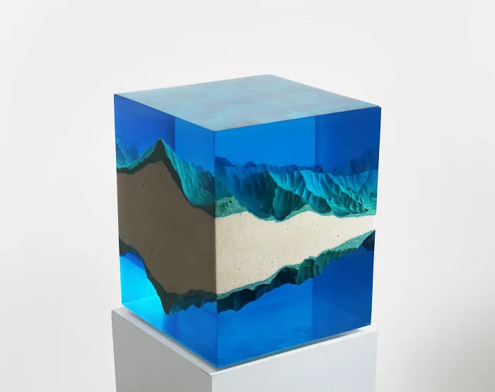 Contemporary Artist Creates Incredible “Dual Sculptures” Interpreting Nature.